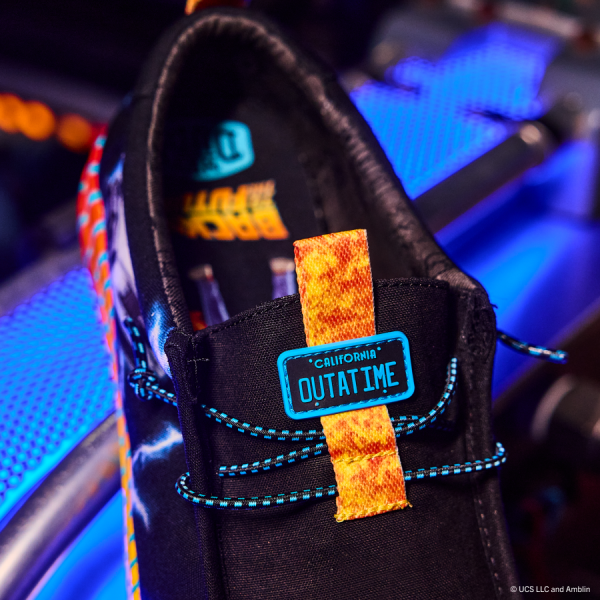 Wally Back To The Future Time Machine - Black/Multi